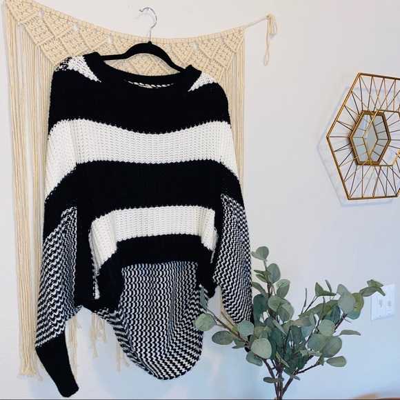 SOLD Striped Oversized Balloon Sleeve Sweater - Picture 4 of 9